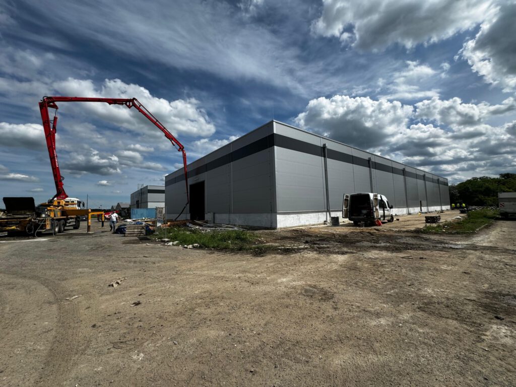 Výstavba hal H1 a H2, Tursko